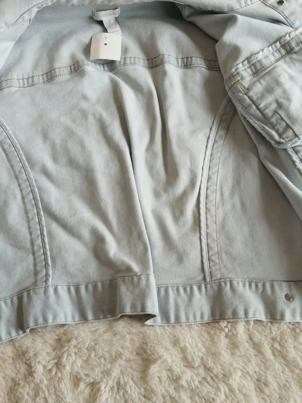 Chico's Platinum Light Wash Denim Jacket - Size 3 (Fits XL / 16) - Picture 11 of 13